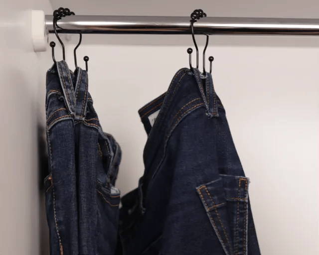 How the jeans hooks work